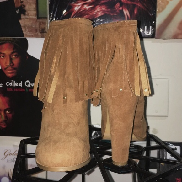 Suede fringe boots - Picture 2 of 2